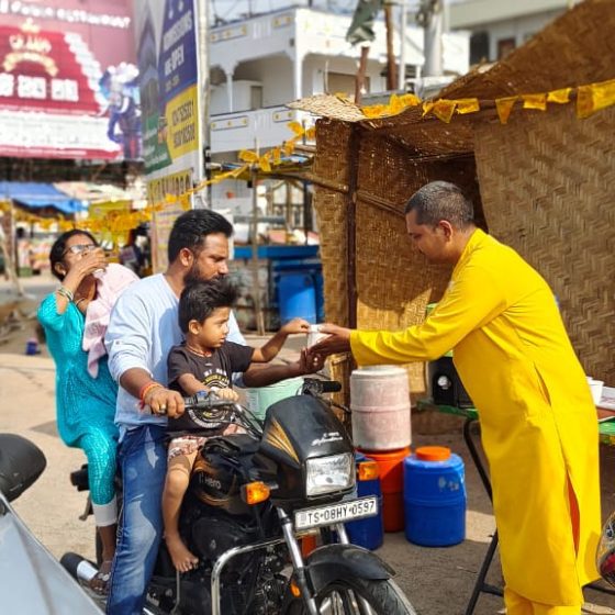 Social Service by Aumaujaya Devotees