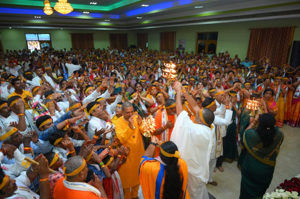 Aumaujaya Guru Pournami harathi