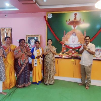 Devotees at Vaibhoga kshetram. - Nellore