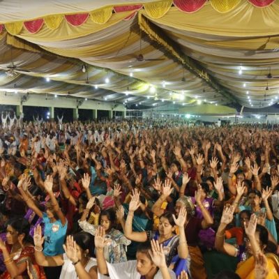 దివ్య గార్డెన్స్లో పౌర్ణమి సత్సంగం